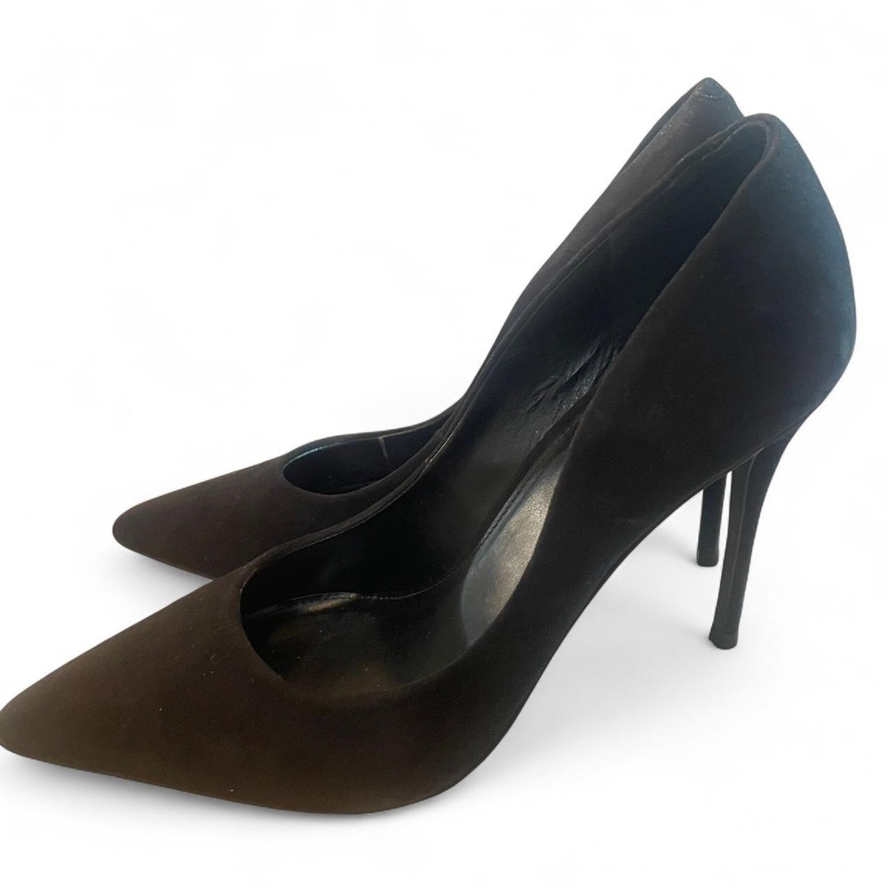 Steve Madden Black suede pumps with pointed toe and 4.5" stiletto heel
